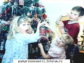 Avril Micutza - aici cred ca era de Craciun!!! - Album foto