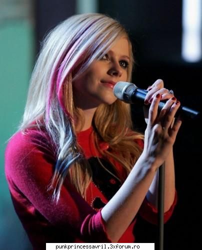 Poze Avril - poza aceasta imi place mult - Album foto