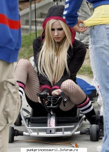 Poze Avril - crazy..sk8r..girl - Album foto