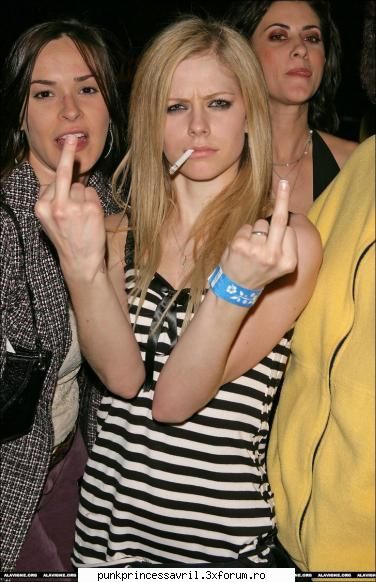 poza cool avril - punkdanutza - Album foto