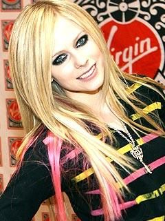 poza cool avril - ce super e poza asta imi place mult voua va place? - Album foto