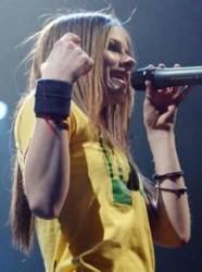 poze avril live!! - punkdanutza - Album foto