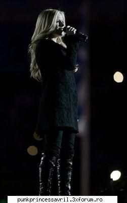 :hi:  :hi: poze avril live!!