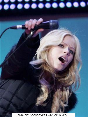 poze avril live!! - punkdanutza - Album foto