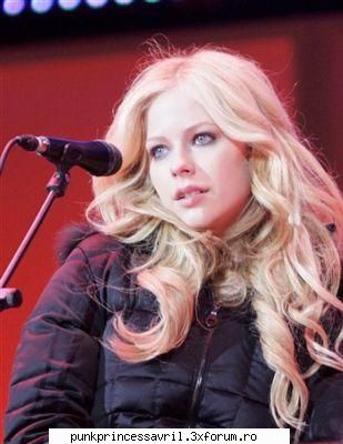 poze avril live!! - punkdanutza - Album foto