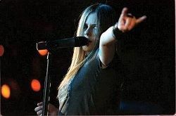 poze avril live!! - XxRamOnAxX - Album foto