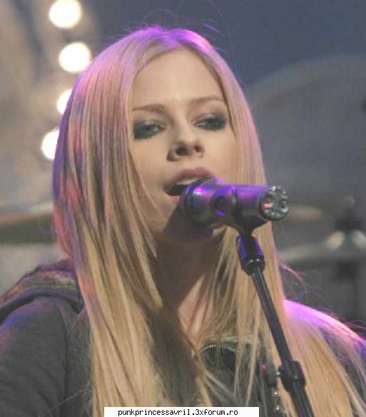 poze avril live!! - avril@me - Album foto